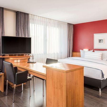 Hotel Wolfsburg Centrum, Affiliated By Melia Bagian luar foto