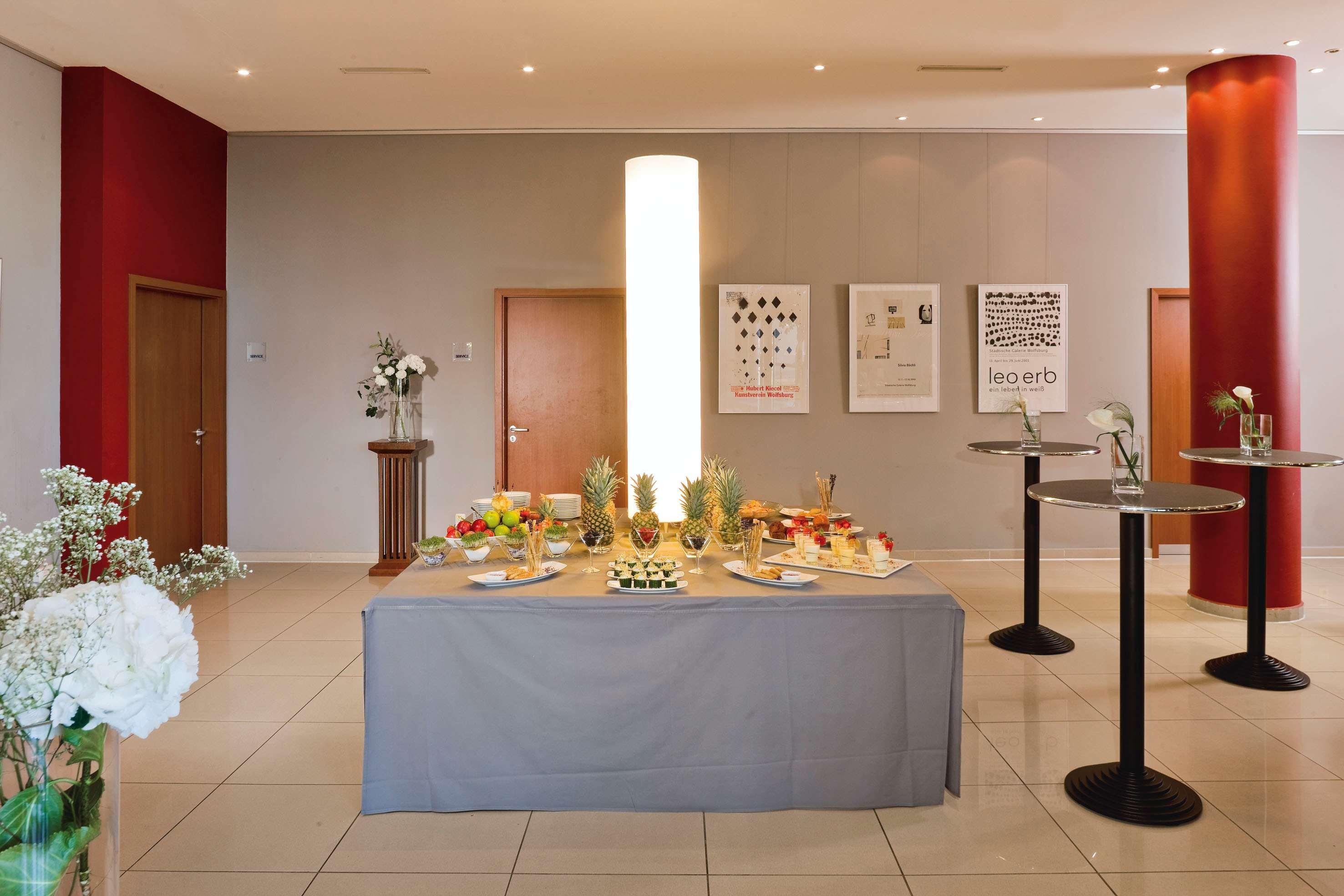 Hotel Wolfsburg Centrum, Affiliated By Melia Bagian luar foto