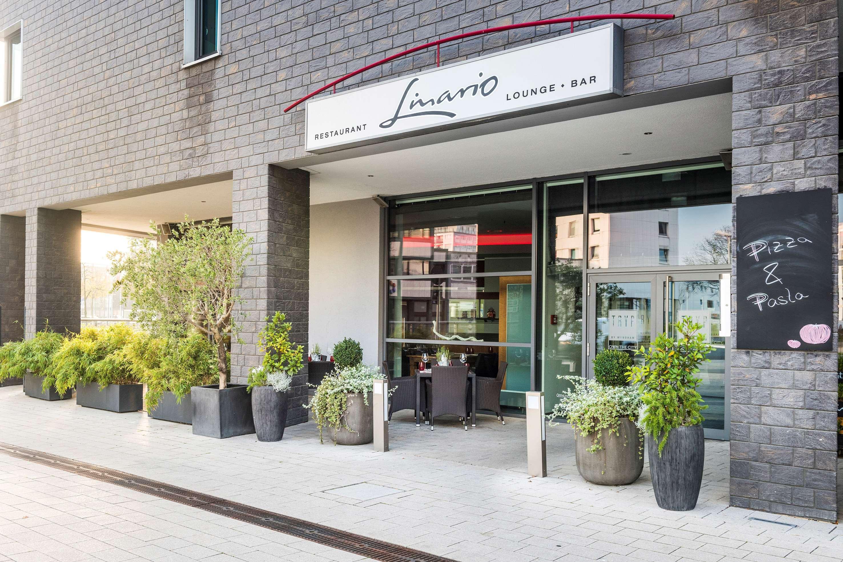 Hotel Wolfsburg Centrum, Affiliated By Melia Bagian luar foto