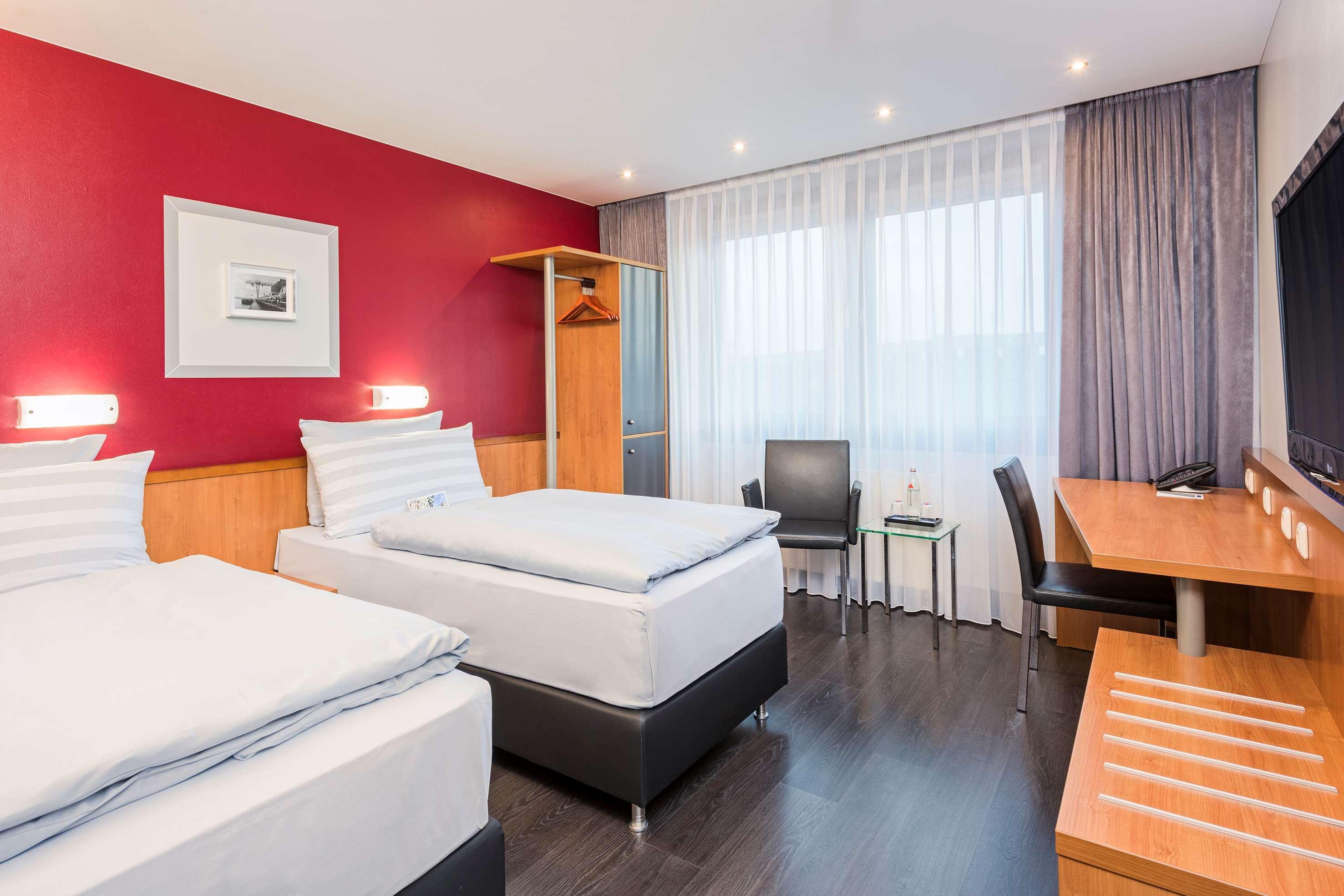 Hotel Wolfsburg Centrum, Affiliated By Melia Bagian luar foto