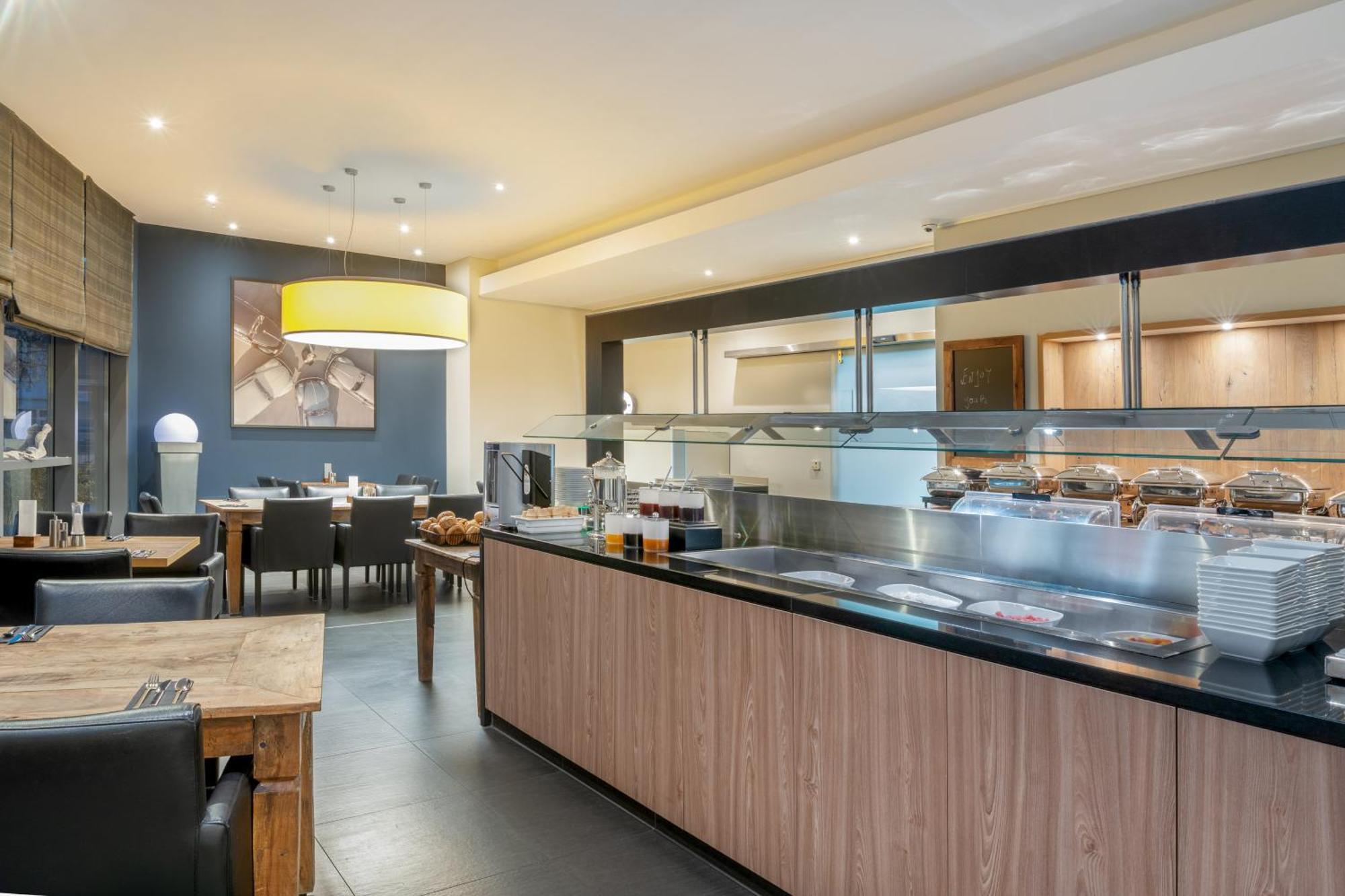 Hotel Wolfsburg Centrum, Affiliated By Melia Bagian luar foto
